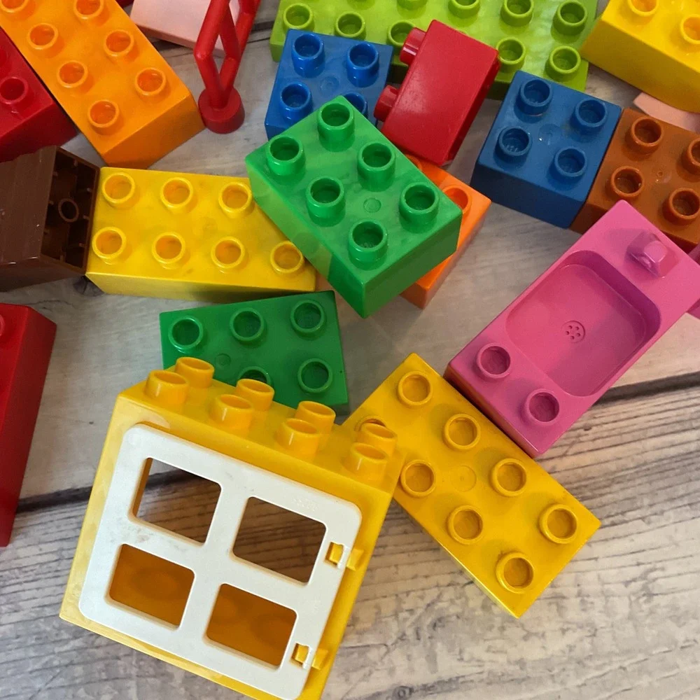 Lego duplo random
